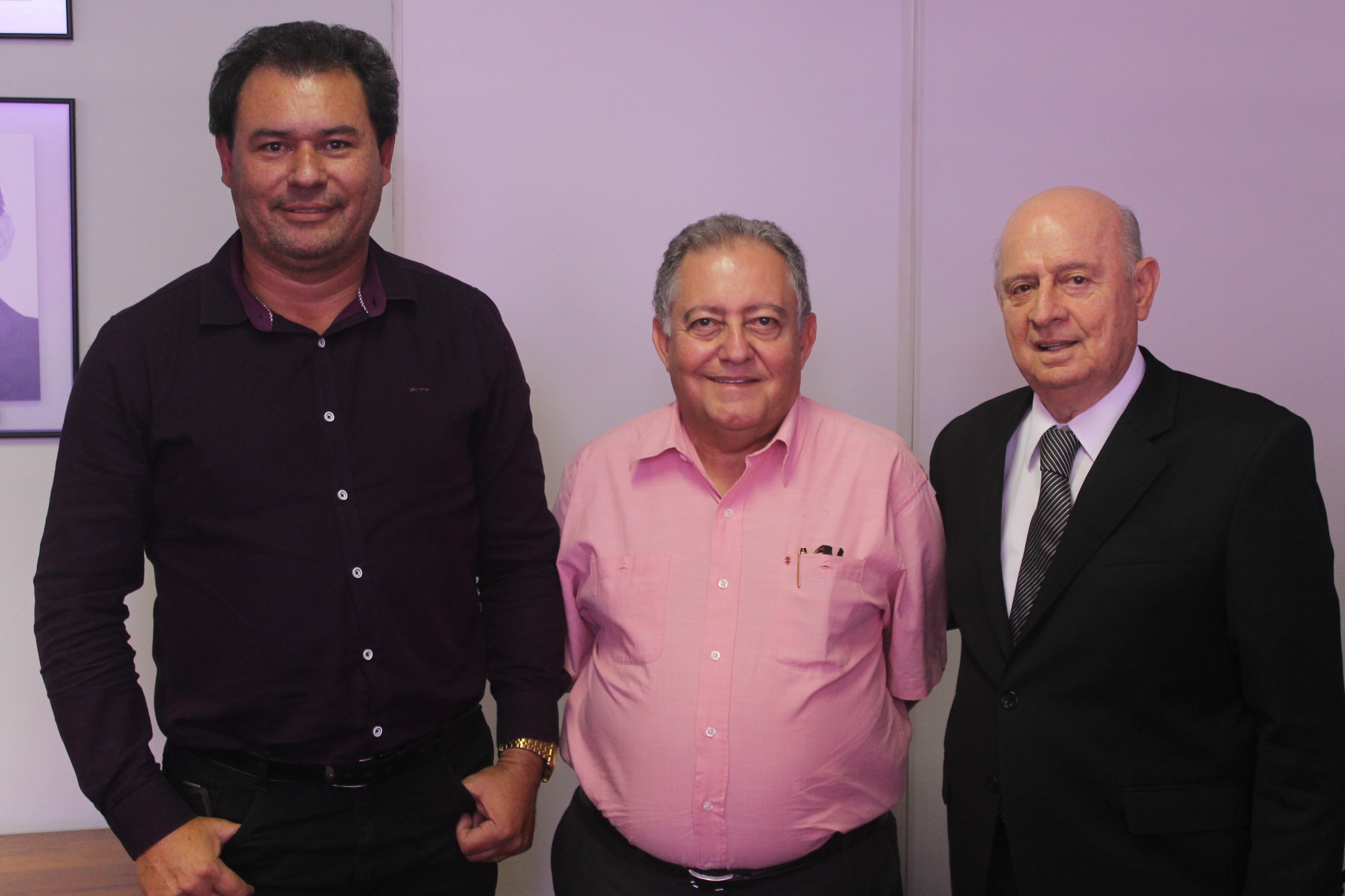 Prefeito de Divino DEER.JPG (1.18 MB)